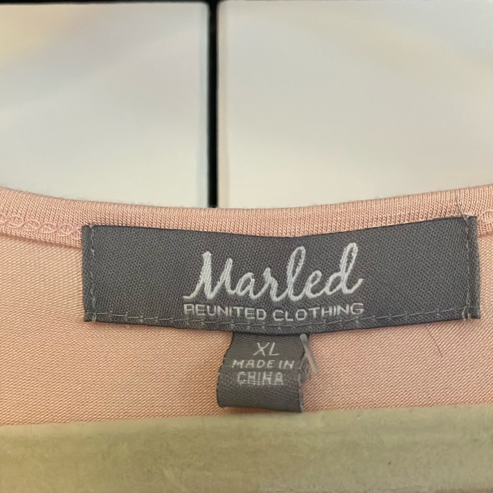 Macy's Pink Bell Sleeve Asymmetrical Blouse size XL NWT - Picture 3 of 9